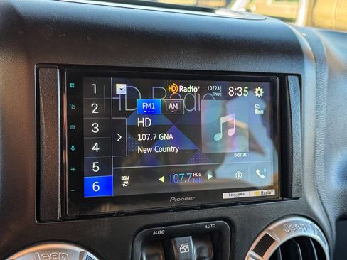 Used 2013 Jeep Wrangler Unlimited Rubicon w/ Dual Top Group image 26