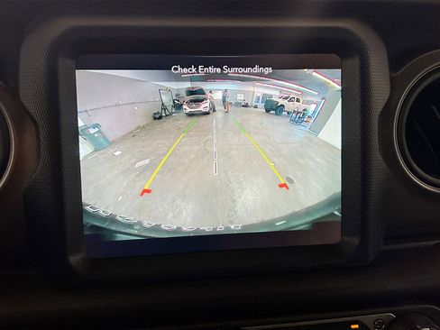 Used 2023 Jeep Wrangler Unlimited w/ 8.4" Radio Group AWD/4WD image 9