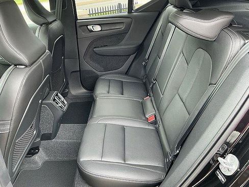 New 2026 Volvo XC40 B5 Plus w/ Climate Package AWD/4WD image 13