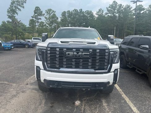 Used 2024 GMC Sierra 2500 Denali Ultimate w/ Max Trailering Package AWD/4WD image 2