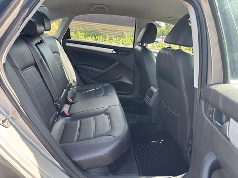 Used 2012 Volkswagen Passat 2.5 SE FWD image 37