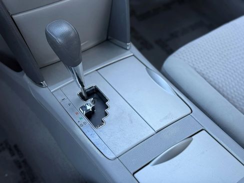 Used 2011 Toyota Camry LE image 12