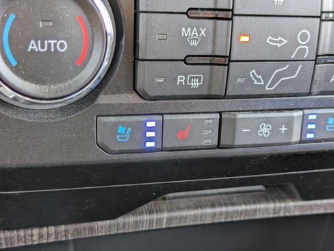 Certified 2020 Ford F250 Lariat AWD/4WD image 30