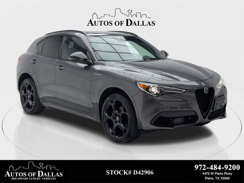 Used 2022 Alfa Romeo Stelvio Veloce image 1