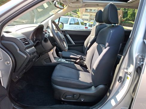 Used 2015 Subaru Forester 2.5i Premium AWD/4WD image 14