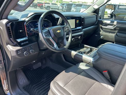 Used 2024 Chevrolet Silverado 2500 LTZ w/ LTZ Convenience Package AWD/4WD image 25