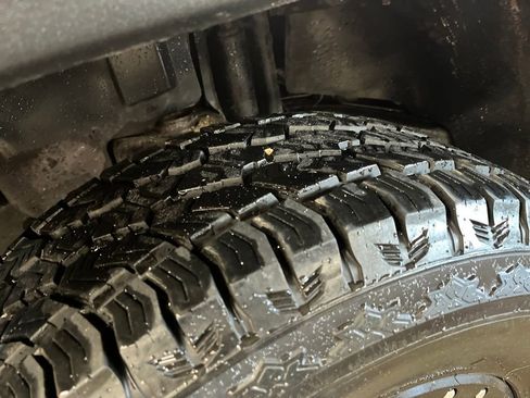 Used 2015 Jeep Wrangler Sport image 27