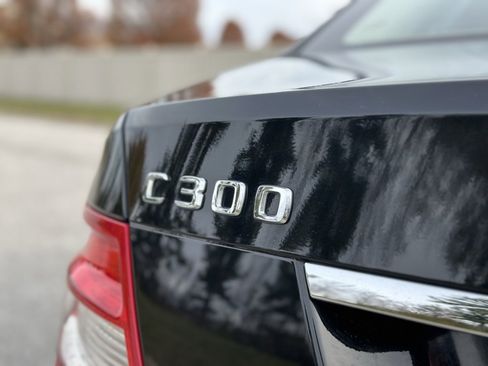 Used 2011 Mercedes-Benz C 300 4MATIC Sedan image 14