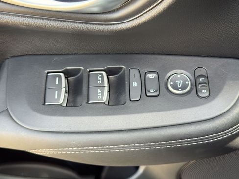 Used 2026 Honda HR-V EX-L image 23