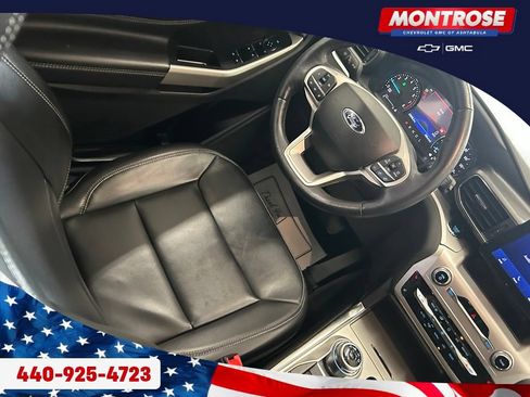 Used 2022 Ford Explorer XLT w/ Equipment Group 202A AWD/4WD image 24