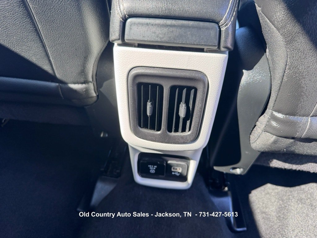 Used 2019 Jeep Compass Latitude FWD image 15