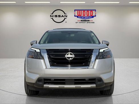 Certified 2025 Nissan Pathfinder Platinum w/ Cargo Package image 8