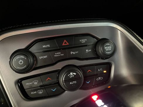 Used 2022 Dodge Challenger GT w/ Plus Package image 23