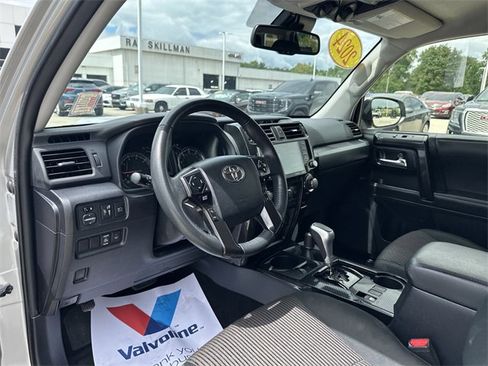 Used 2024 Toyota 4Runner TRD Off-Road image 17