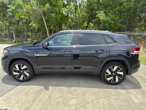 Used 2024 Volkswagen Atlas Cross Sport SE AWD/4WD image 14