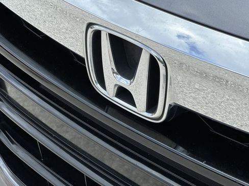 Used 2018 Honda Accord EX-L image 10