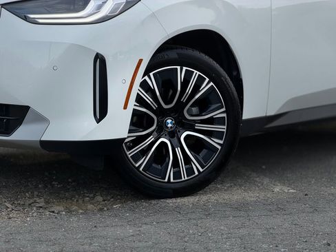 Used 2025 BMW X3 xDrive30 w/ Premium Package AWD/4WD image 2