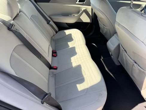 Used 2016 Hyundai Sonata SE FWD image 13