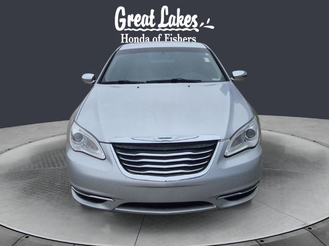 Used 2011 Chrysler 200 Limited FWD image 8