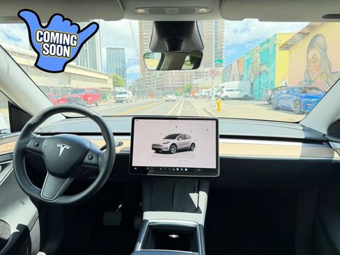 Used 2023 Tesla Model Y Long Range AWD/4WD image 12