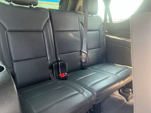 Certified 2025 Chevrolet Suburban Z71 AWD/4WD image 17