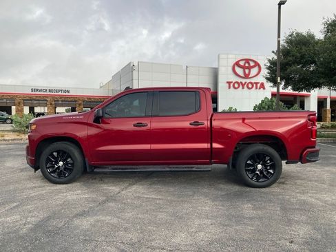 Used 2020 Chevrolet Silverado 1500 Custom w/ Custom Value Package RWD image 8
