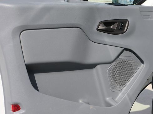 Used 2016 Ford Transit 350 XLT image 24