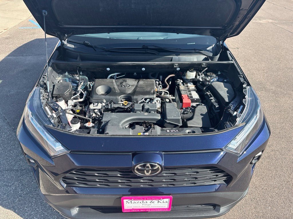 Used 2022 Toyota RAV4 XLE Premium FWD image 40