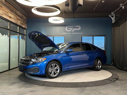 Used 2024 Volkswagen Jetta SE image 24