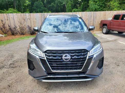 Used 2024 Nissan Kicks SV FWD image 9
