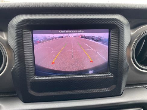 Used 2023 Jeep Wrangler Sport image 20