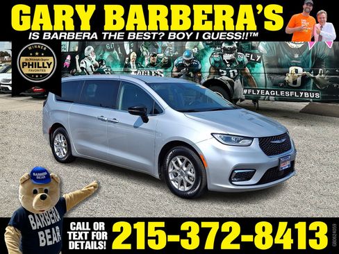Used 2024 Chrysler Pacifica Touring-L FWD image 1