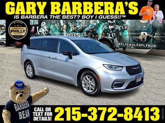 Used 2024 Chrysler Pacifica Touring-L FWD video 1