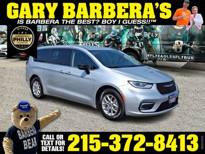 Used 2024 Chrysler Pacifica Touring-L