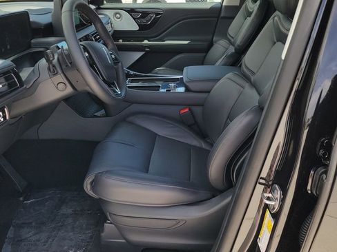 New 2026 Lincoln Aviator Reserve AWD/4WD image 6