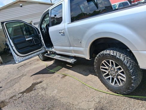 Used 2017 Ford F250 Lariat w/ Lariat Ultimate Package AWD/4WD image 2