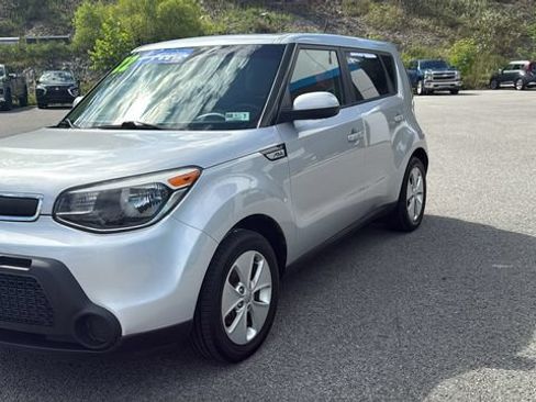 Used 2022 Kia Soul X-Line FWD image 11