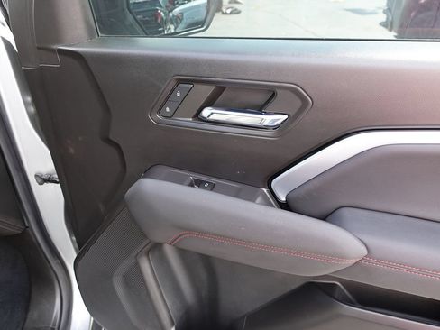 Used 2023 Chevrolet Colorado Z71 w/ Z71 Convenience Package 2 AWD/4WD image 39