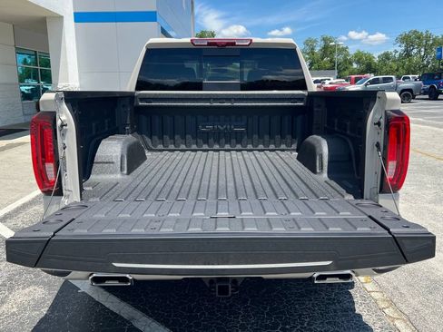 New 2026 GMC Sierra 1500 Denali w/ Denali Reserve Package AWD/4WD image 9