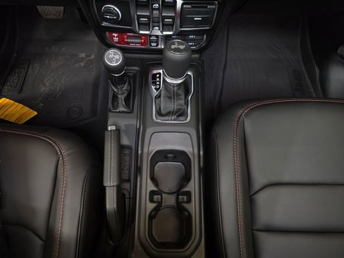 New 2026 Jeep Wrangler Unlimited Rubicon AWD/4WD image 21