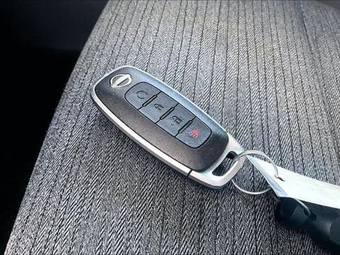 Certified 2023 Nissan Rogue SV image 13