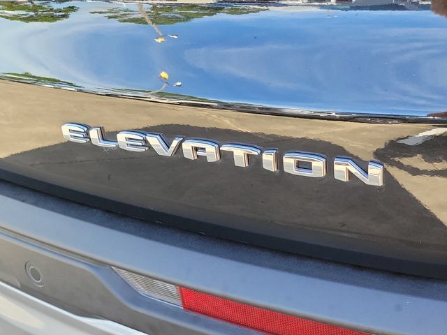 Used 2026 GMC Acadia Elevation w/ Elevation Premium Package FWD image 6