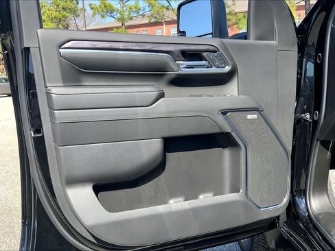 Used 2024 Chevrolet Silverado 2500 LTZ w/ LTZ Convenience Package image 22