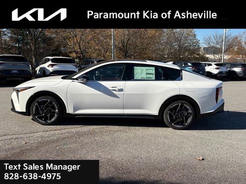 New 2025 Kia K4 GT-Line image 3