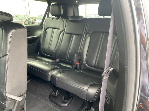 Used 2024 Jeep Wagoneer L Series II w/ Flexible Seating Group AWD/4WD image 31