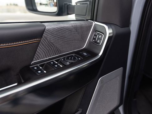 Used 2024 Ford F350 Platinum w/ Tremor Off-Road Package image 21