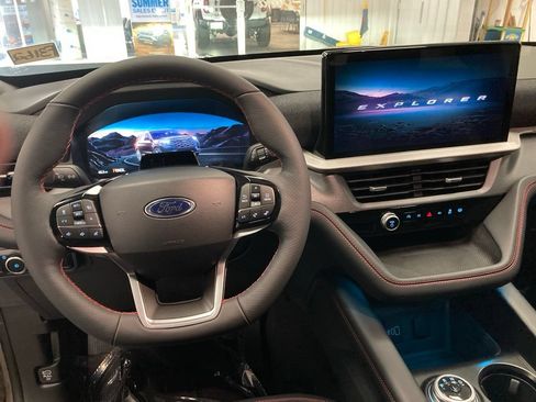 New 2026 Ford Explorer ST-Line w/ ST-Line Street Pack AWD/4WD image 24