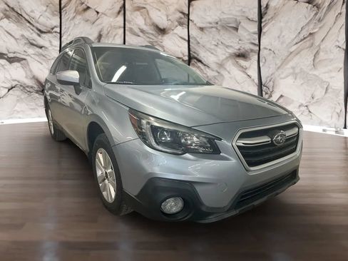 Used 2018 Subaru Outback 2.5i Premium AWD/4WD image 2