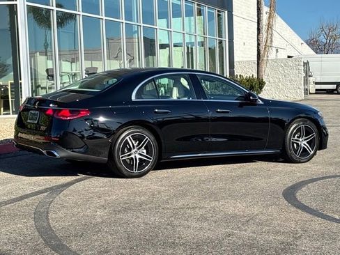 New 2026 Mercedes-Benz E 350 4MATIC Sedan image 3