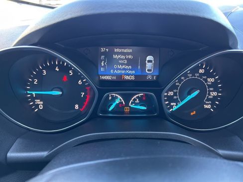 Used 2017 Ford Escape Titanium image 17